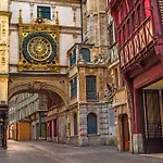 Berenice Vue Prefecture Confort Apartman